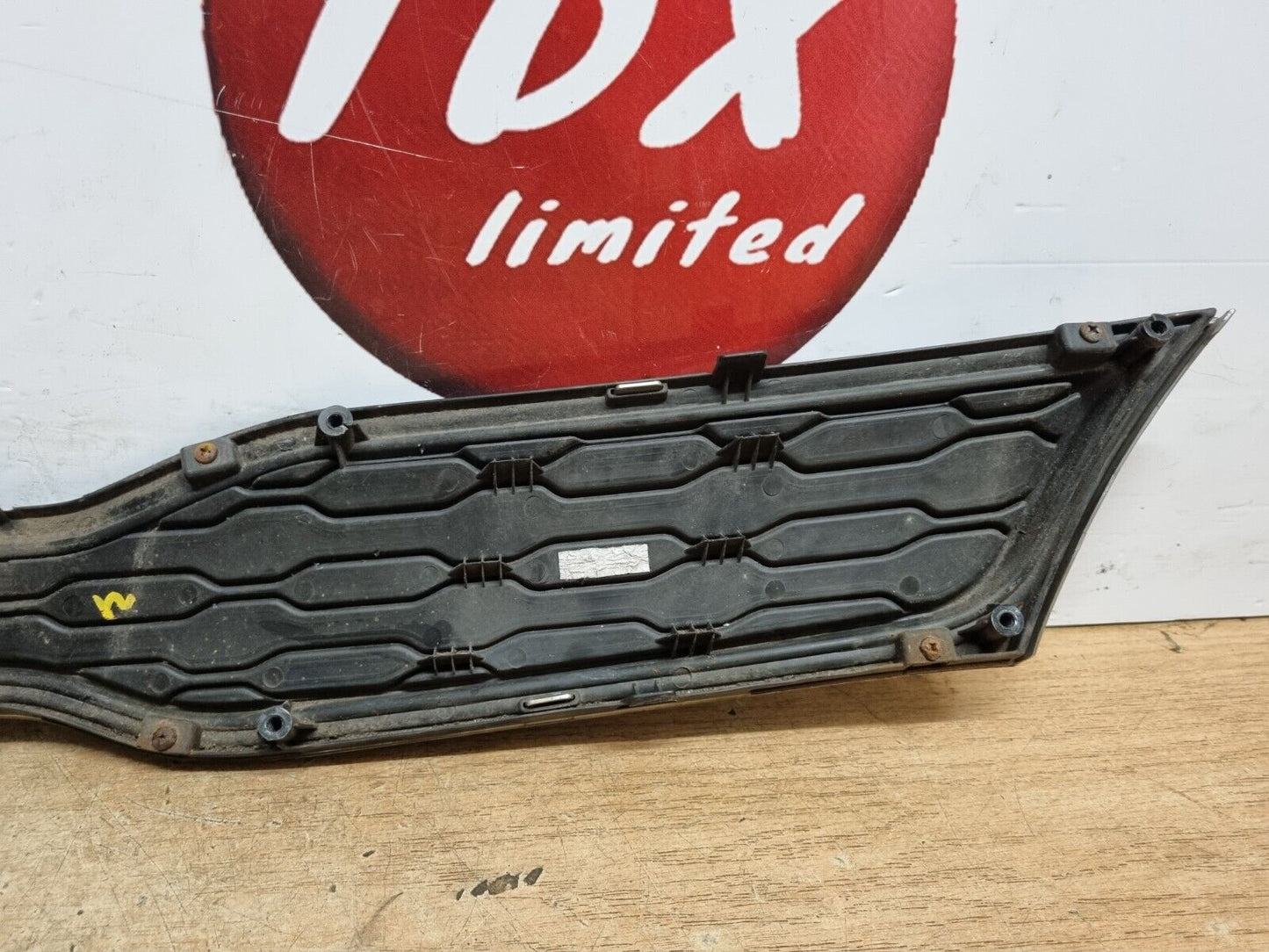 KIA RIO MK3 UB 2011-2015 PRE-FACELIFT GENUINE FRONT BUMPER GRILLE 86351-1W230