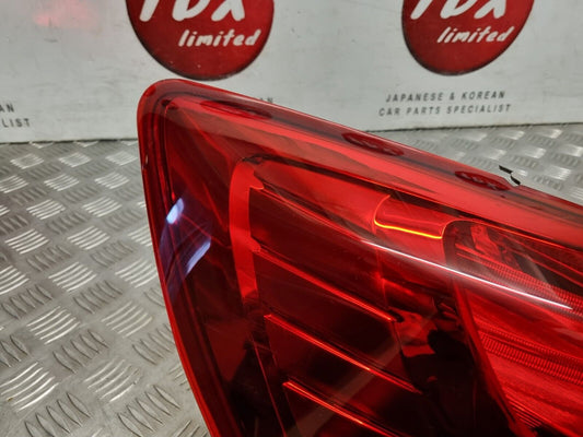 HYUNDAI IX20 JC 2010-2019 GENUINE PASSENGERS REAR OUTER BRAKE LIGHT 92401-1K0
