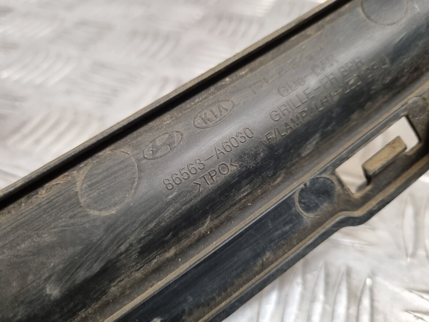 HYUNDAI I30 MK2 2012-2017 GENUINE PASSENGERS FRONT LED DRL + FOG LIGHT LAMP TRIM