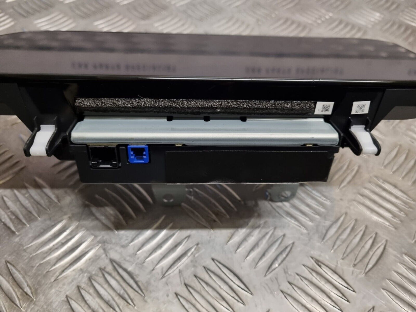 MAZDA 3 BP 2019-2023 GENUINE STEREO HEAD UNIT DISPLAY SCREEN B0N6-611J0
