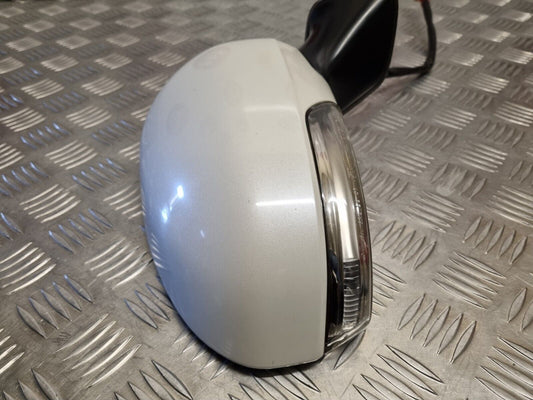 TOYOTA PRIUS MK3 2009-2015 GENUINE DRIVERS SIDE INDICATOR WING MIRROR 070 WHITE