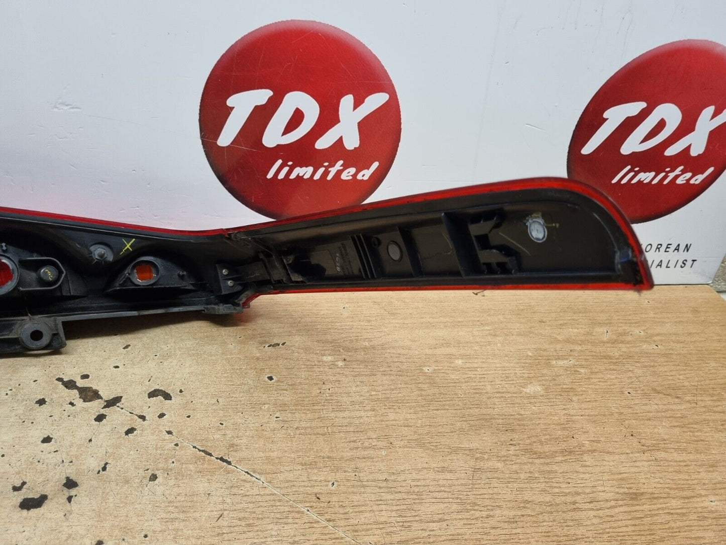 NISSAN NOTE E11 MK1 2006-2008 PRE-FACELIFT DRIVERS REAR OUTER TAIL LIGHT LAMP