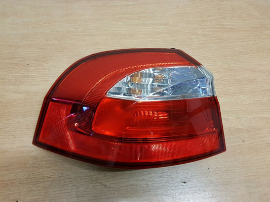 Genuine Kia Rio MK3 Passenger Side Rear Outer Tail Light Lamp Unit 2012-2015