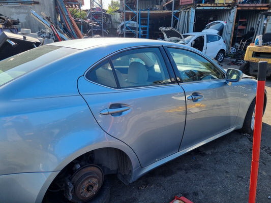 2005 LEXUS IS250 SE MK2 2.5 PETROL 6 SPEED MANUAL 4DR VEHICLE FOR BREAKING