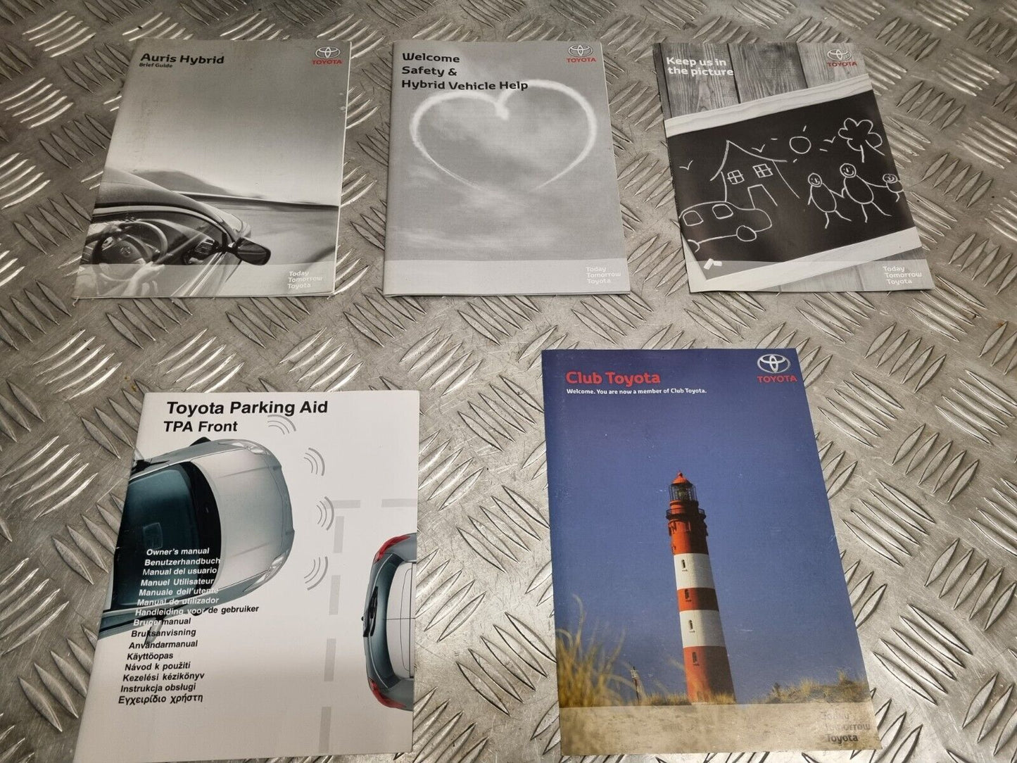 TOYOTA AURIS HYBRID 2010-2012 GENUINE OWNERS MANUAL HANDBOOK PACK WALLET BOOK