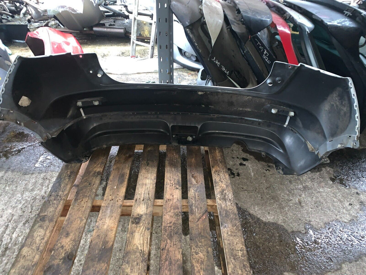 NISSAN JUKE MK1 2010-2014 PRE-FACELIFT GENUINE DIG-T REAR BUMPER WHITE