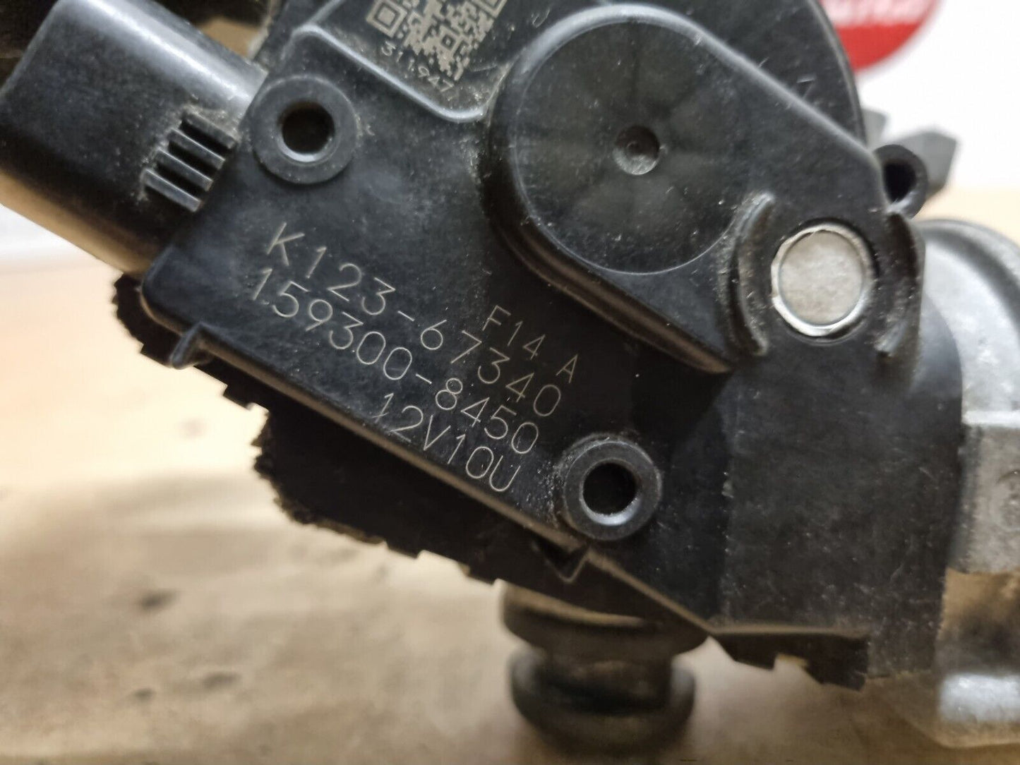 MAZDA CX-5 KF 2017-2020 MK2 GENUINE FRONT WINDSCREEN WIPER MOTOR K123-67340