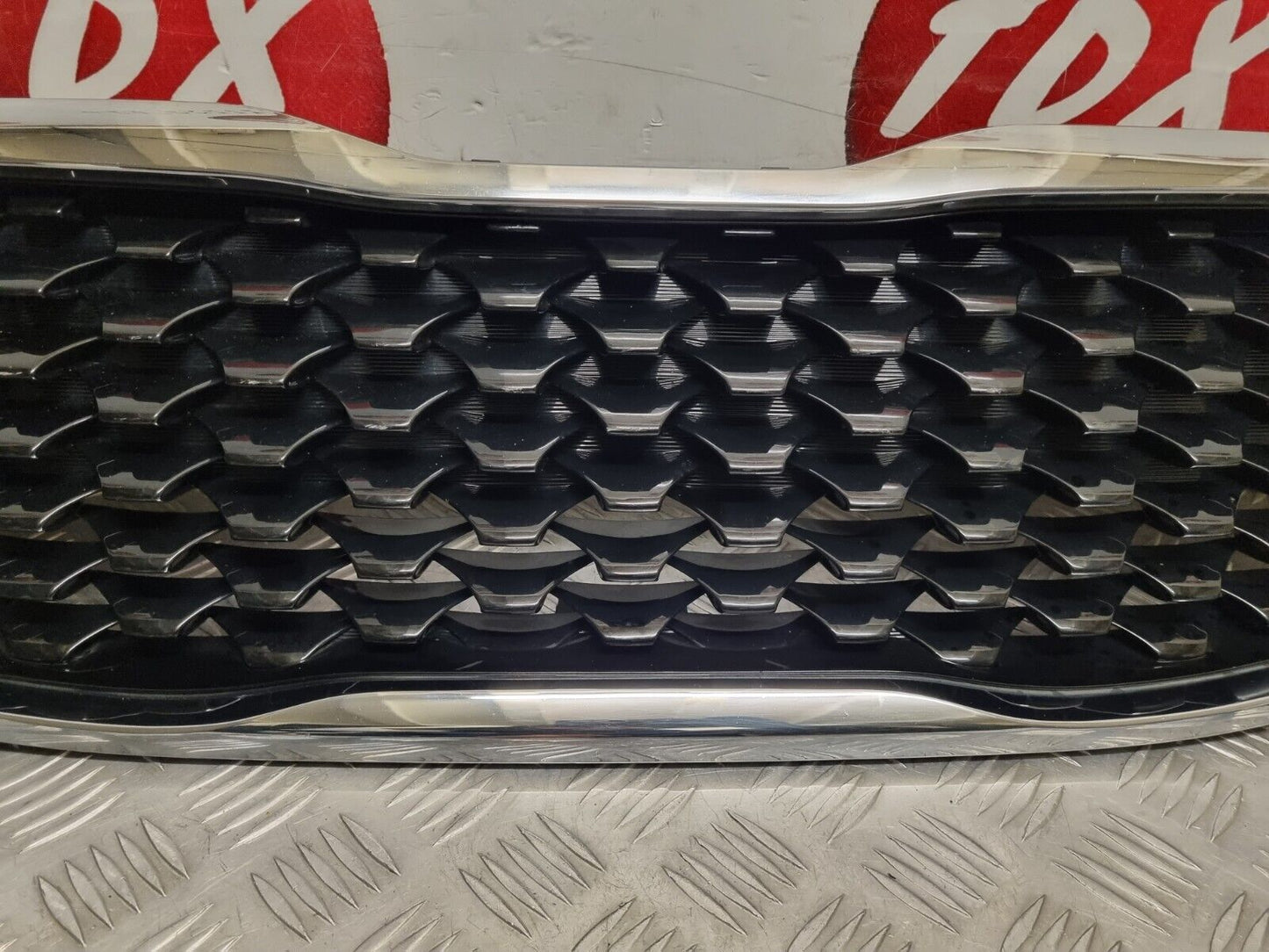 KIA VENGA (YN) 2015-2019 FACELIFT GENUINE FRONT BUMPER CHROME GRILLE 86350-1P500