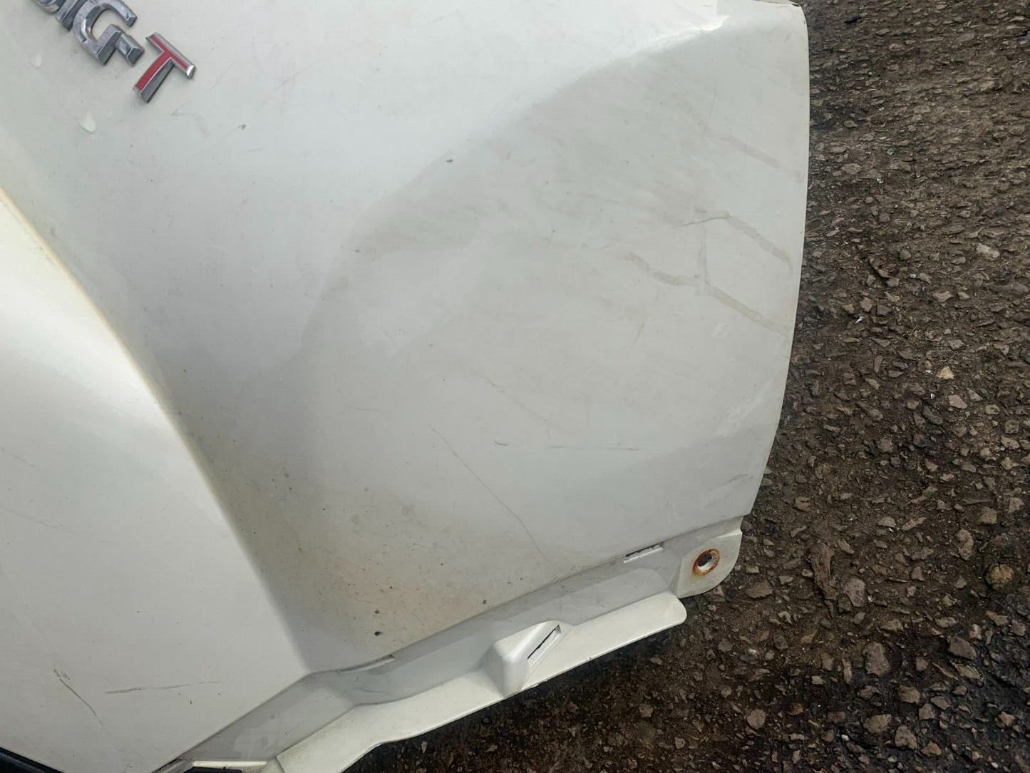 NISSAN JUKE F15 2010-2014 PRE-FACELIFT GENUINE REAR BUMPER WHITE