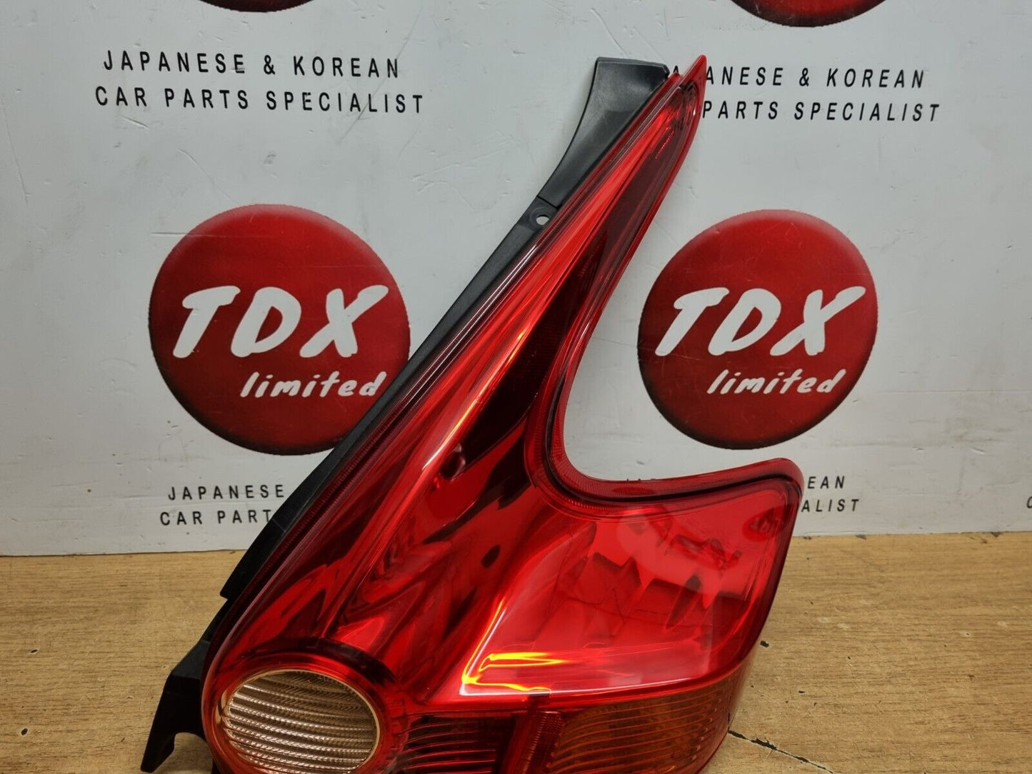 NISSAN JUKE F15 2010-2014 PRE-FACELIFT DRIVERS SIDE REAR OUTER TAIL LIGHT LAMP