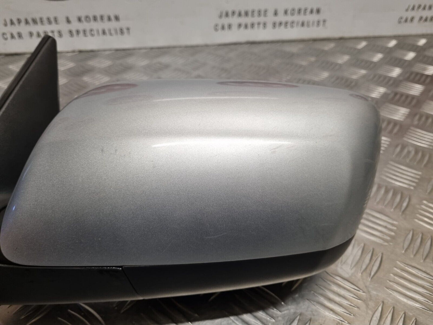 KIA VENGA YN 2010-2019 GENUINE PASSENGERS SIDE MANUAL FOLD WING MIRROR 2R SILVER