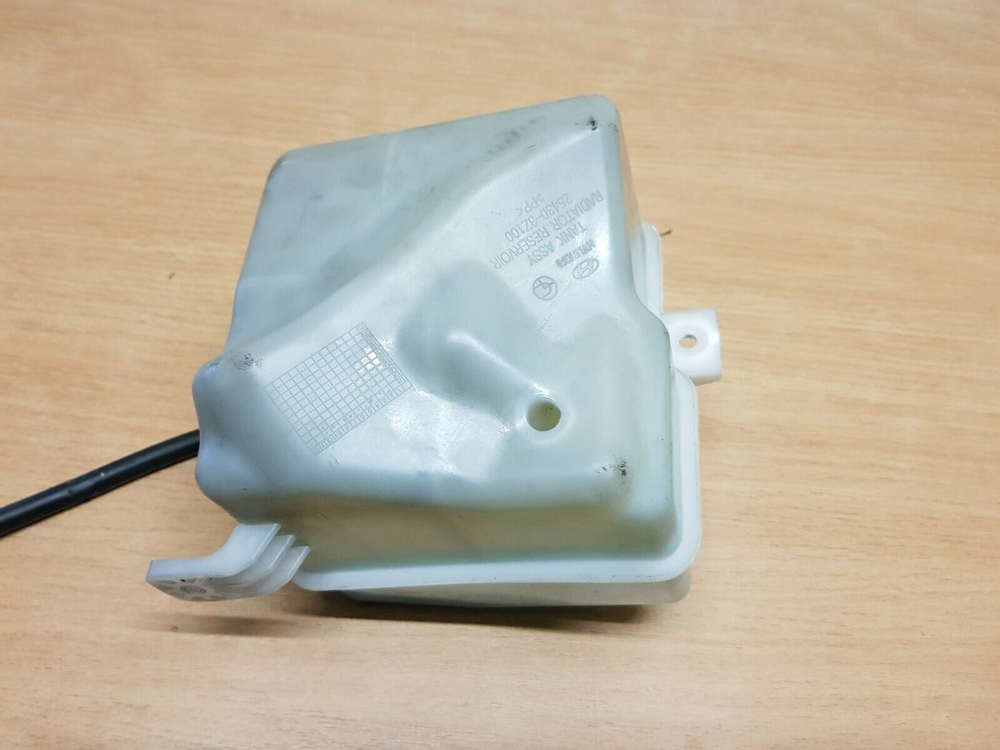 Hyundai I40 Radiator Water Coolant Expansion Bottle P/N: 25430-3Z100