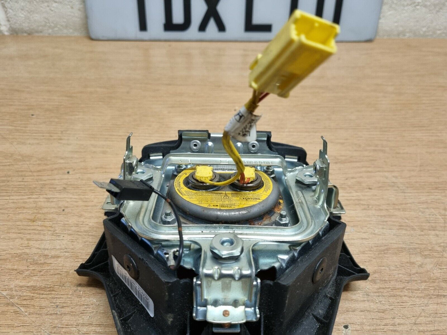 Honda CR-V MK3 Genuine Drivers Steering Wheel Airbag 2006-2012 77800-SWW-G711-M1