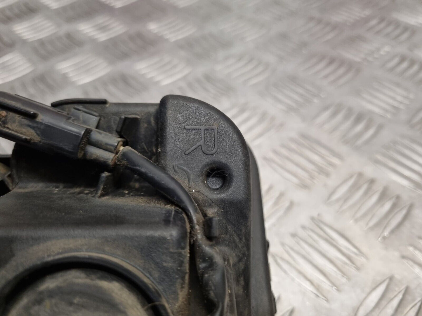 TOYOTA AURIS HYBRID (E150) 2010-2012 GENUINE DRIVERS SIDE FRONT LED DRL LIGHT