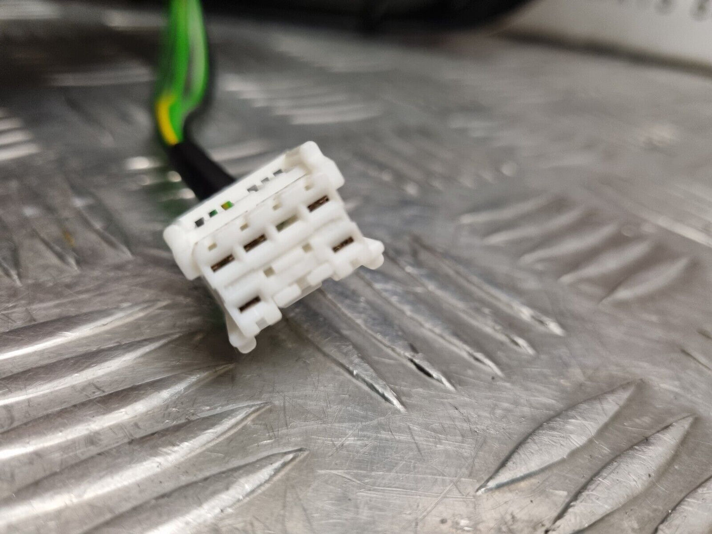 NISSAN JUKE F15 FACELIFT 2014-2019 GENUINE PASSENGERS SIDE REAR OUTER BODY LIGHT