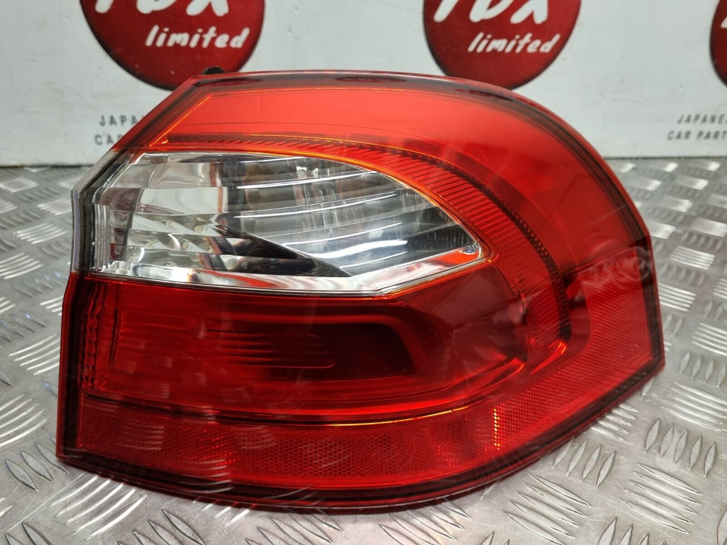 KIA RIO (UB) MK3 2011-2017 GENUINE DRIVERS SIDE REAR OUTER BRAKE LIGHT 92402-1W2