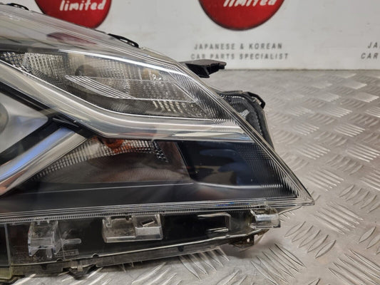 TOYOTA YARIS 2017-2020 MK3 FACELIFT GENUINE DRIVERS SIDE HALOGEN HEADLIGHT`