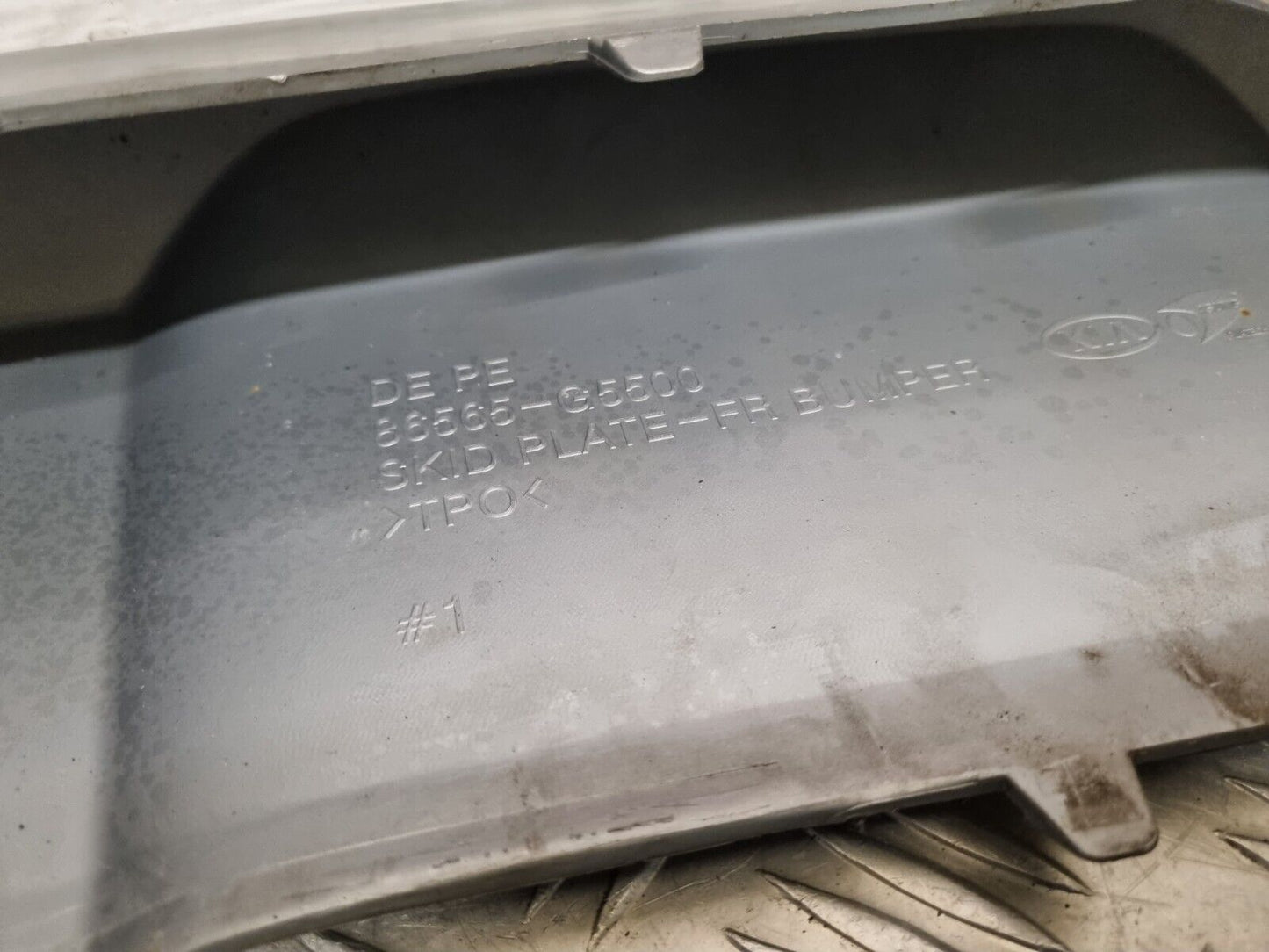 KIA NIRO DE 2020-2022 GENUINE FRONT BUMPER LOWER SPOILER SKID PLATE 86565-G5500