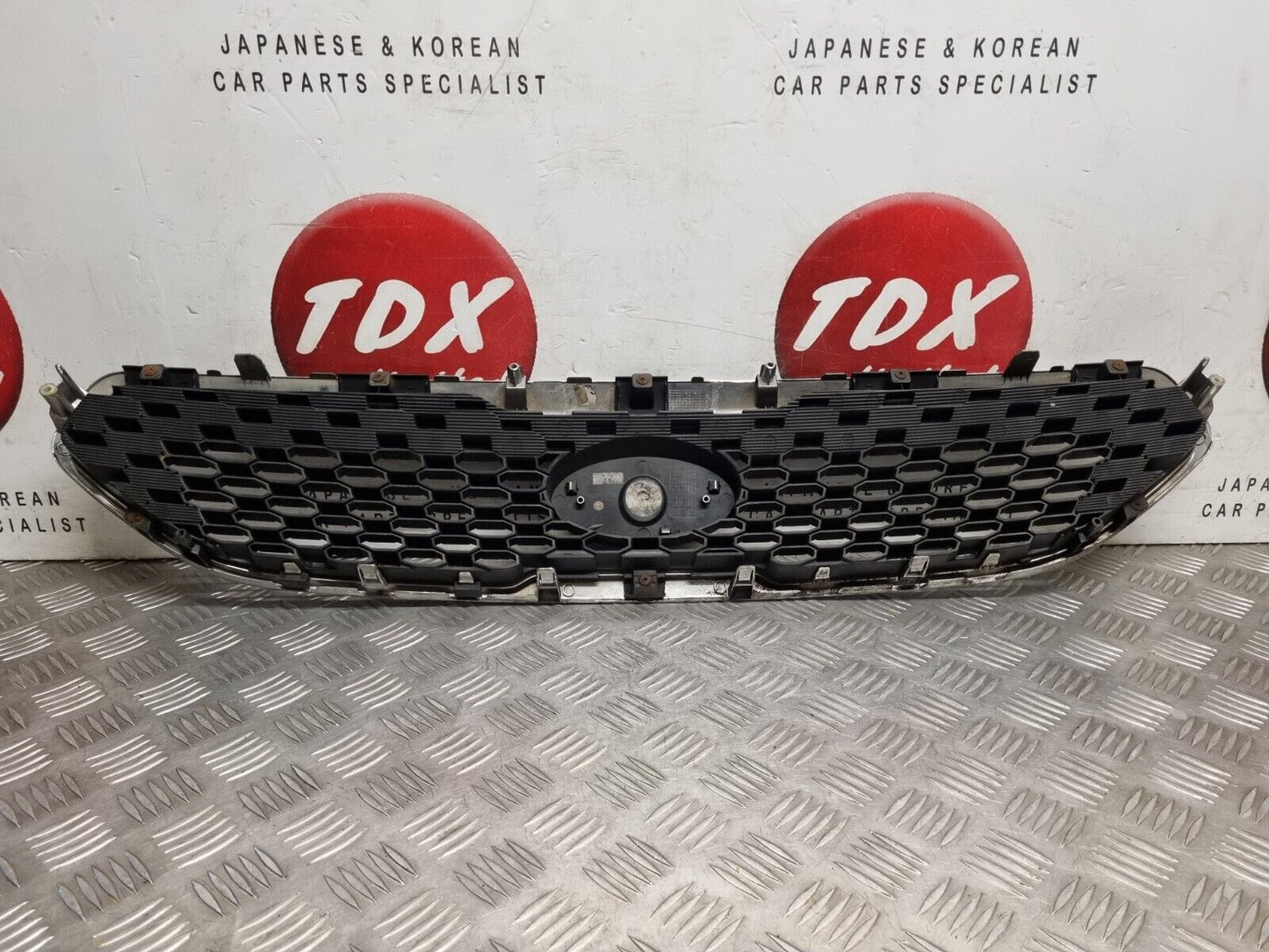 KIA VENGA (YN) 2010-2015 PRE-FACELIFT GENUINE FRONT BUMPER GRILLE 86351-1P010
