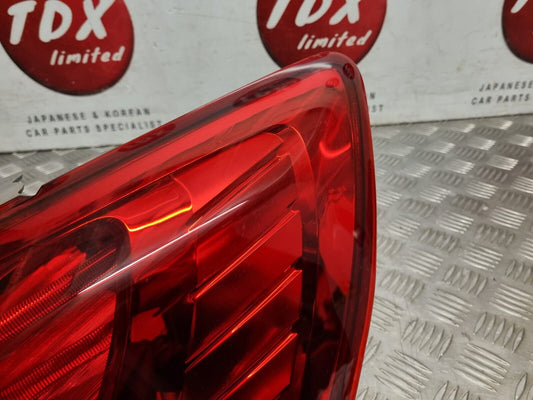 HYUNDAI IX20 JC 2010-2019 GENUINE DRIVERS REAR OUTER BRAKE LIGHT LAMP 92402-1K0