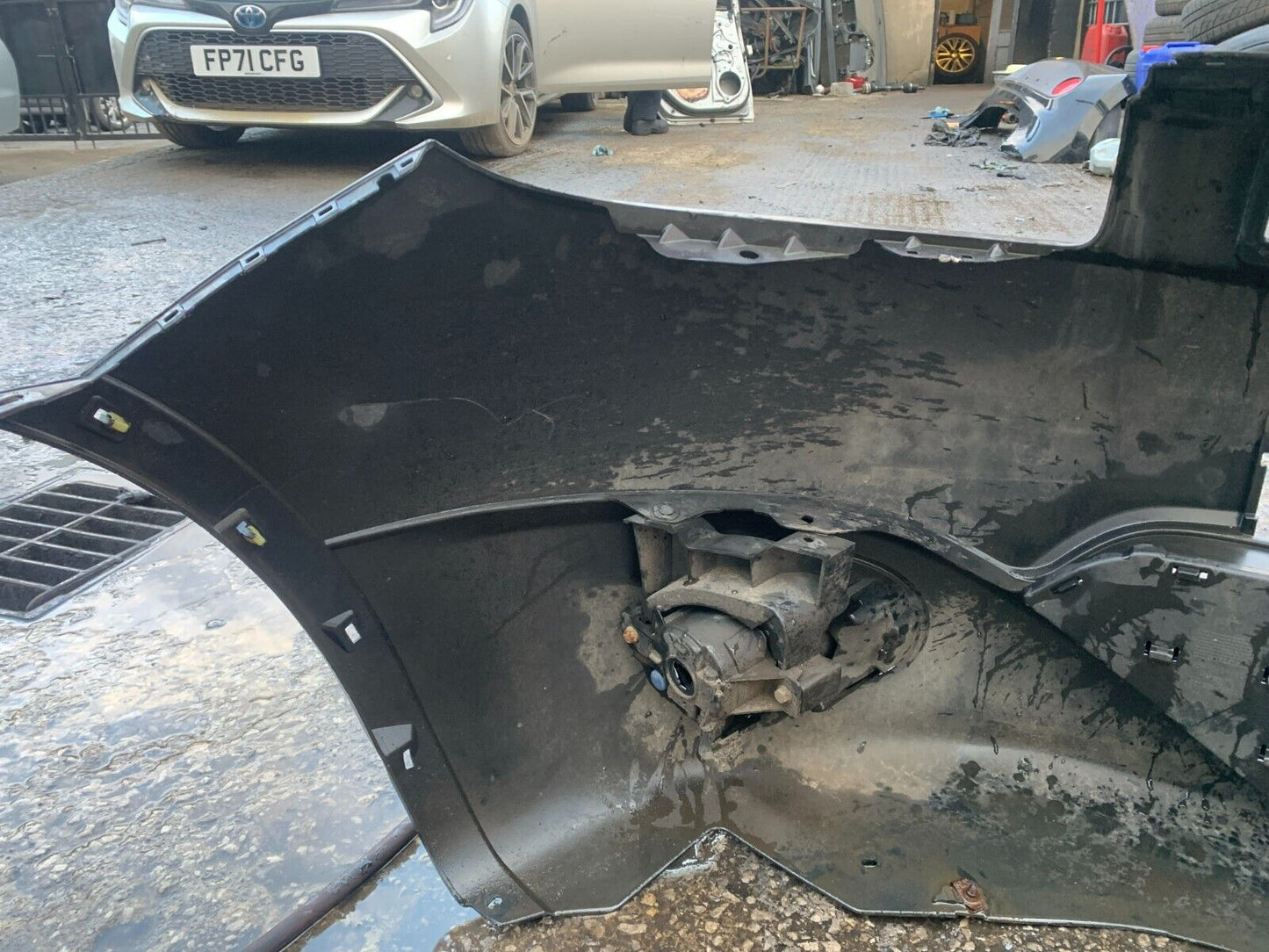 NISSAN QASHQAI J10 2010-2013 FACELIFT GENUINE FRONT BUMPER BLACK Z11