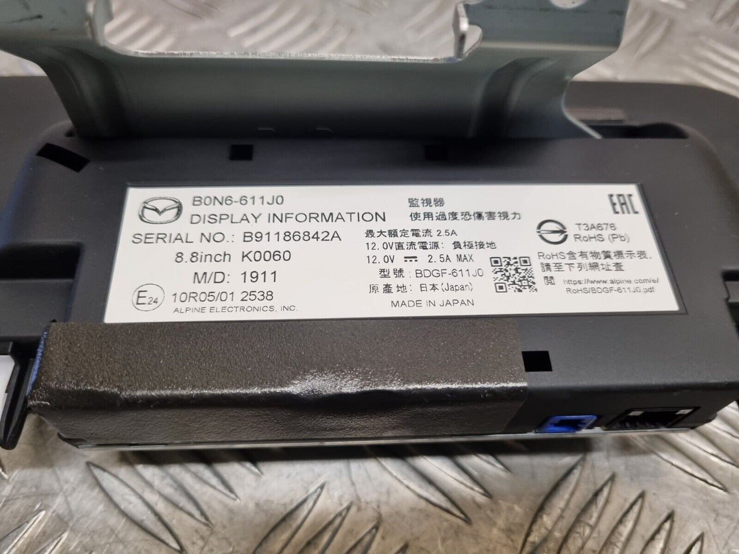 MAZDA 3 BP 2019-2023 GENUINE STEREO HEAD UNIT DISPLAY SCREEN B0N6-611J0