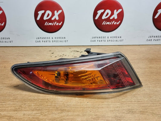 HONDA CIVIC MK8 2005-2009 PRE-FACELIFT PASSENGERS SIDE REAR OUTER BODY LIGHT