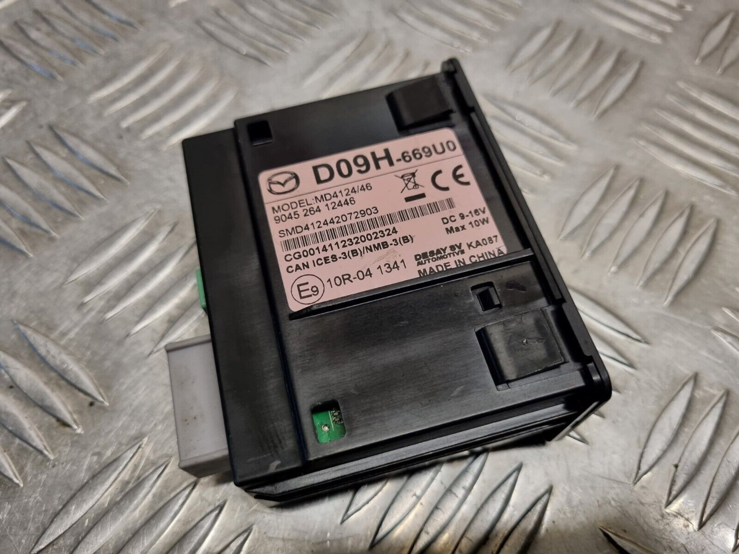 MAZDA 6 (GJ) MK3 2013-2018 GENUINE USB SD CARD HUB PORT READER D09H-669U0