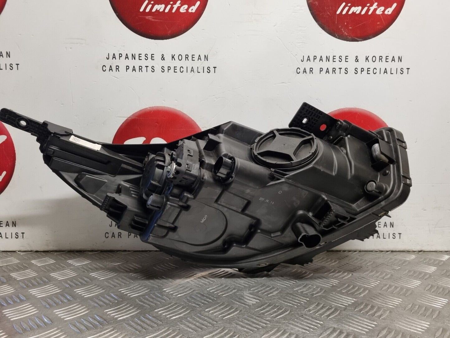 KIA RIO (YB) MK4 2017-2023 GENUINE PASSENGERS SIDE HALOGEN HEADLIGHT 92101-H8