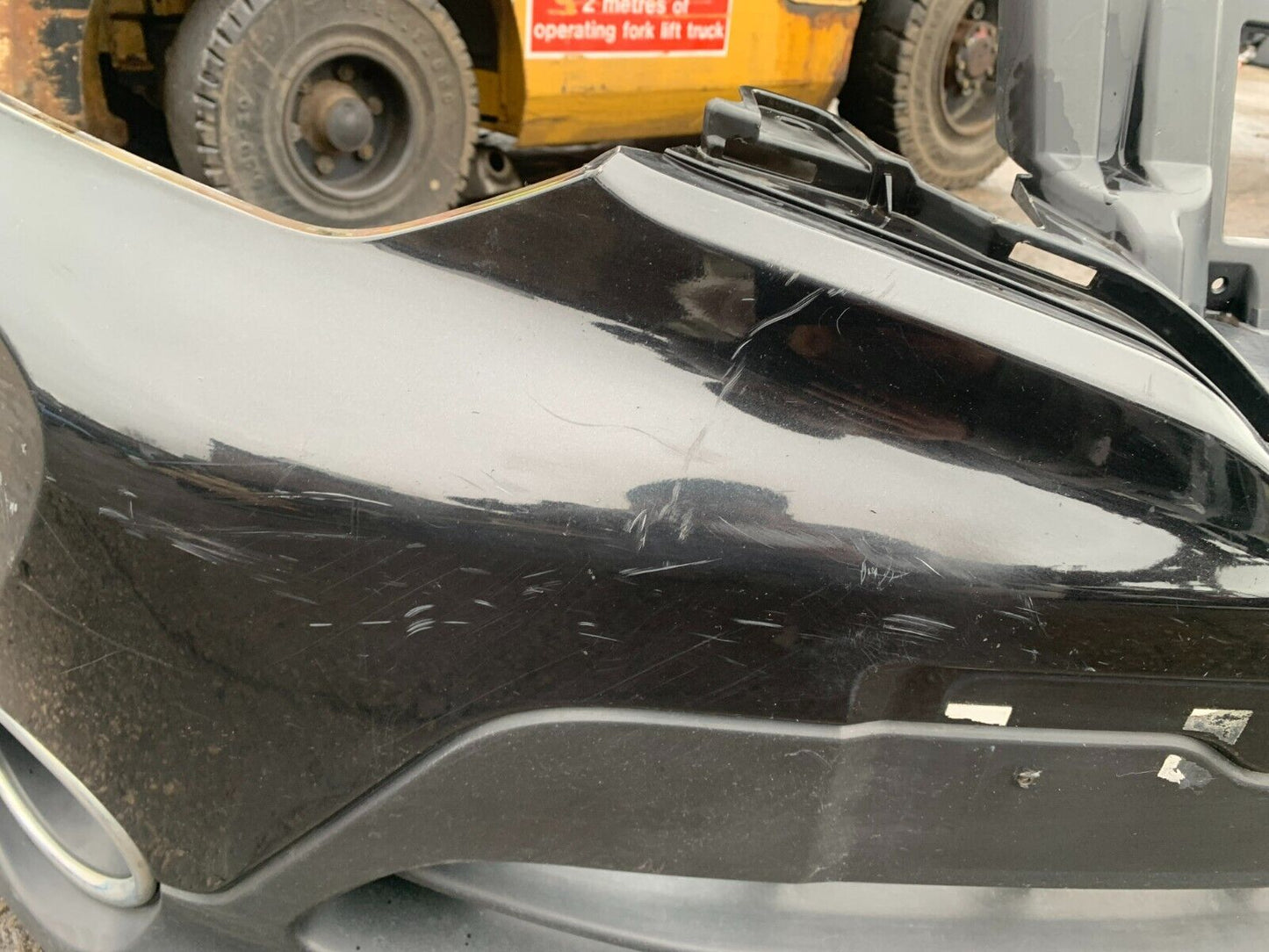NISSAN QASHQAI J11 2014-2018 PRE-FACELIFT GENUINE FRONT BUMPER IN BLACK