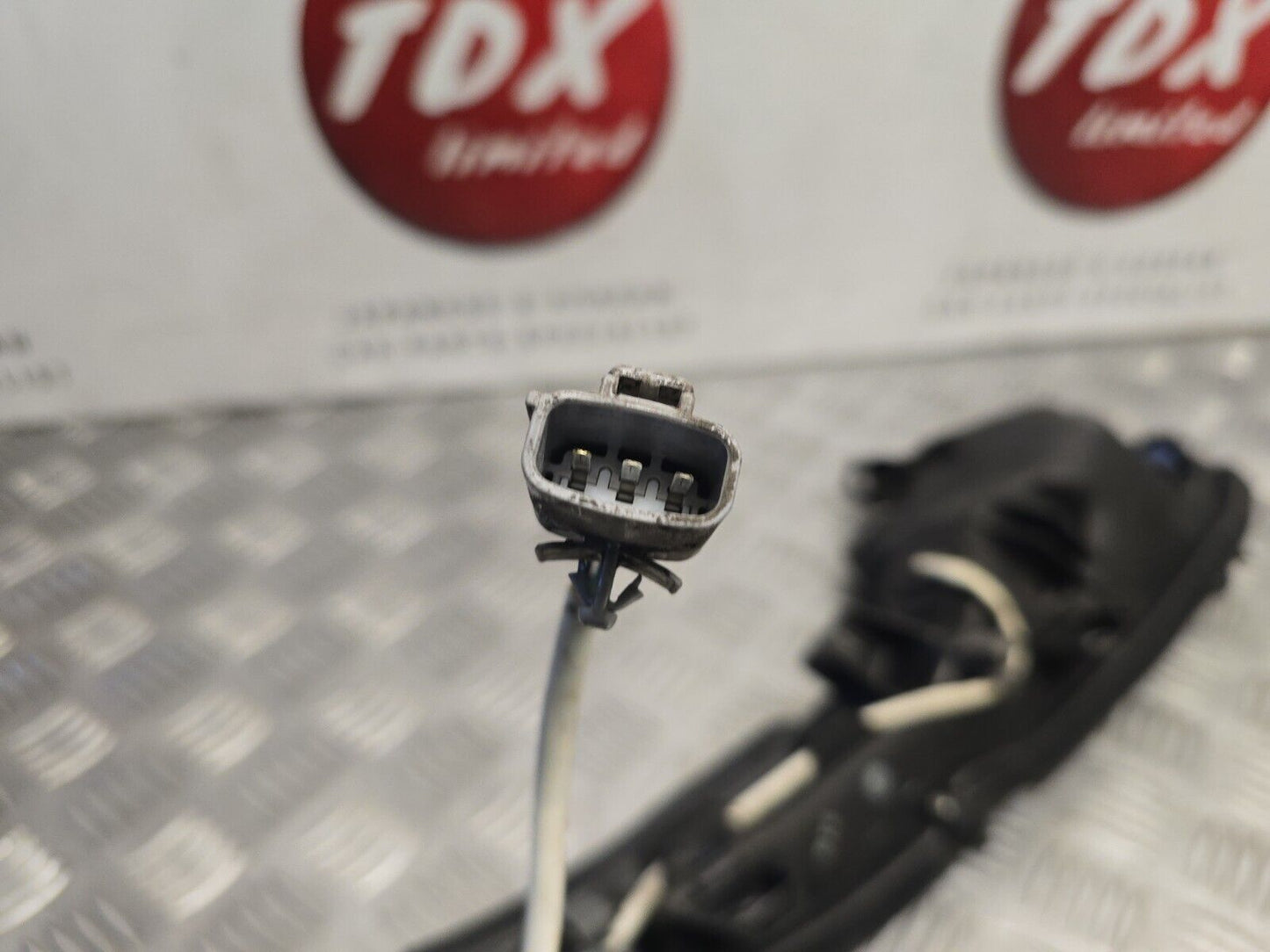 LEXUS IS300H MK3 2013-2017 GENUINE PASSENGERS SIDE FRONT BUMPER LED DRL LIGHT