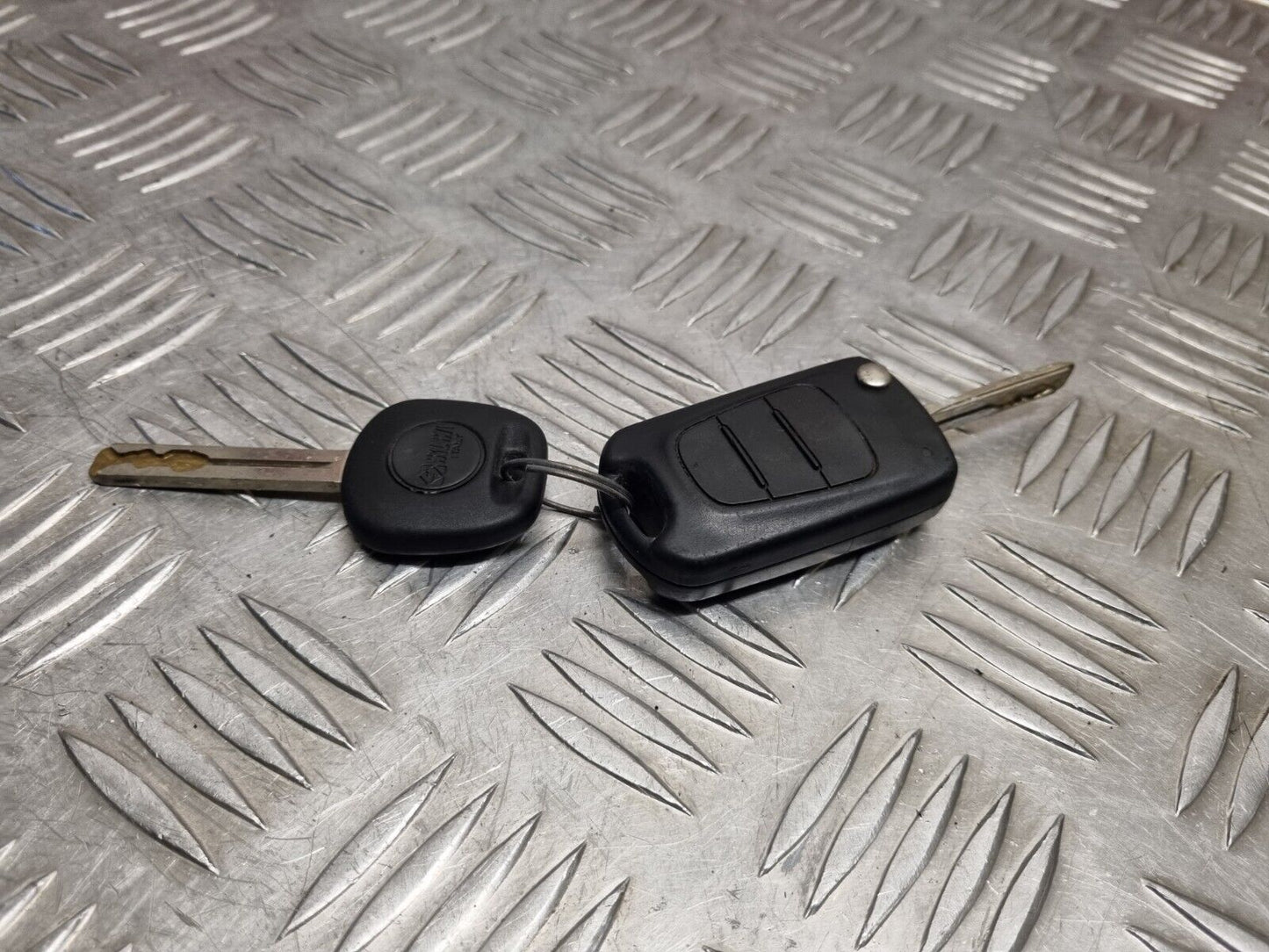 HYUNDAI I20 (PB) 1.2 PETROL 2008-2014 MK1 GENUINE IGNITION BARREL + KEYS