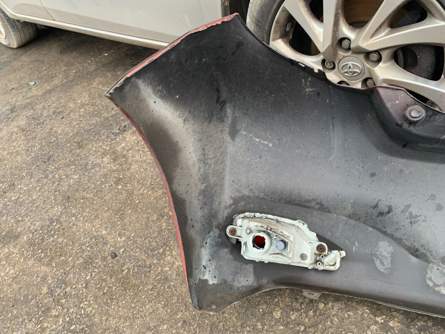 TOYOTA YARIS 2012-2015 PRE-FACELIFT GENUINE REAR BUMPER IN RED