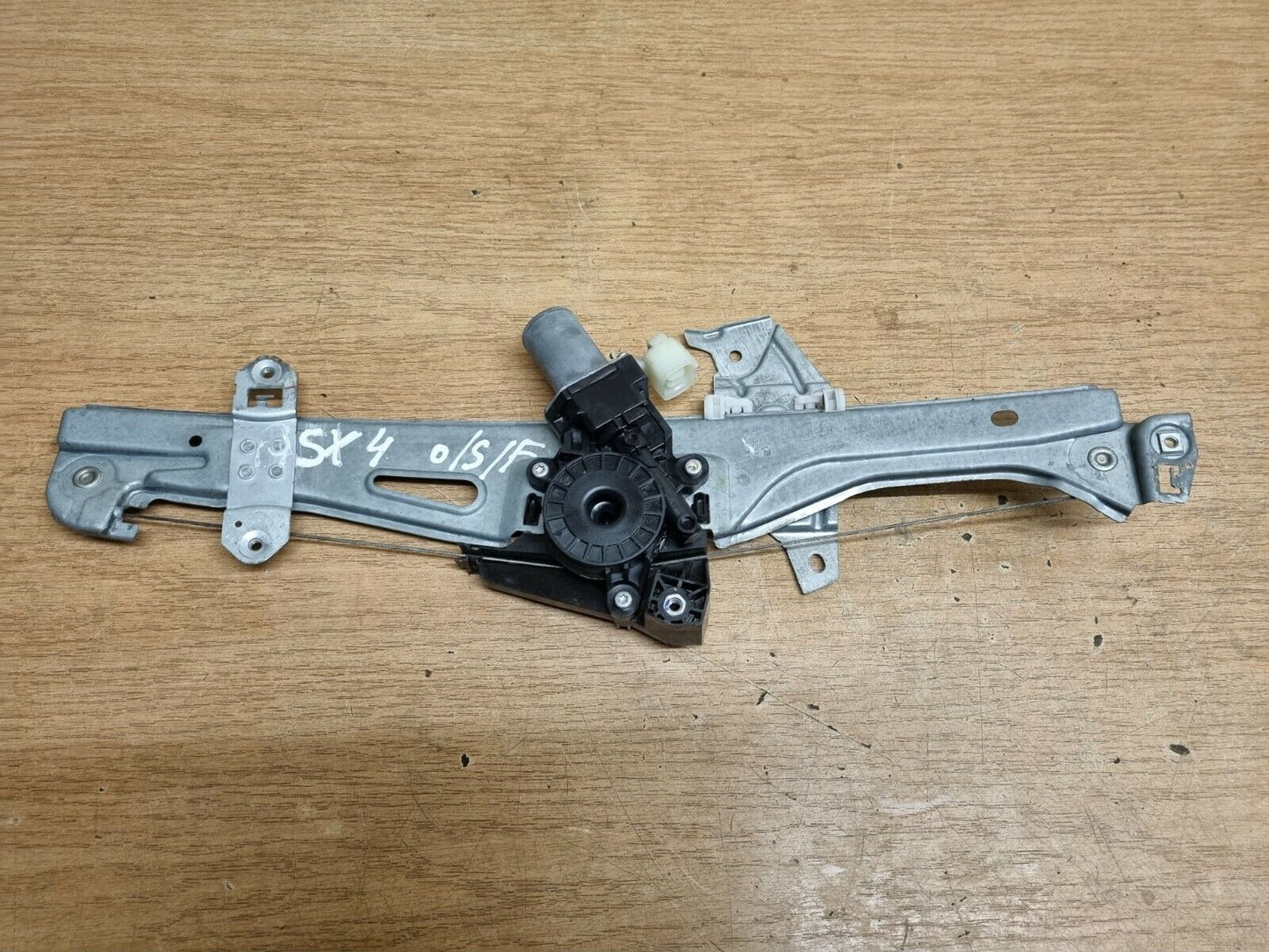 Suzuki SX4 S-Cross Genuine Drivers Front Window Mechanism 2013-2016 83401-61M10