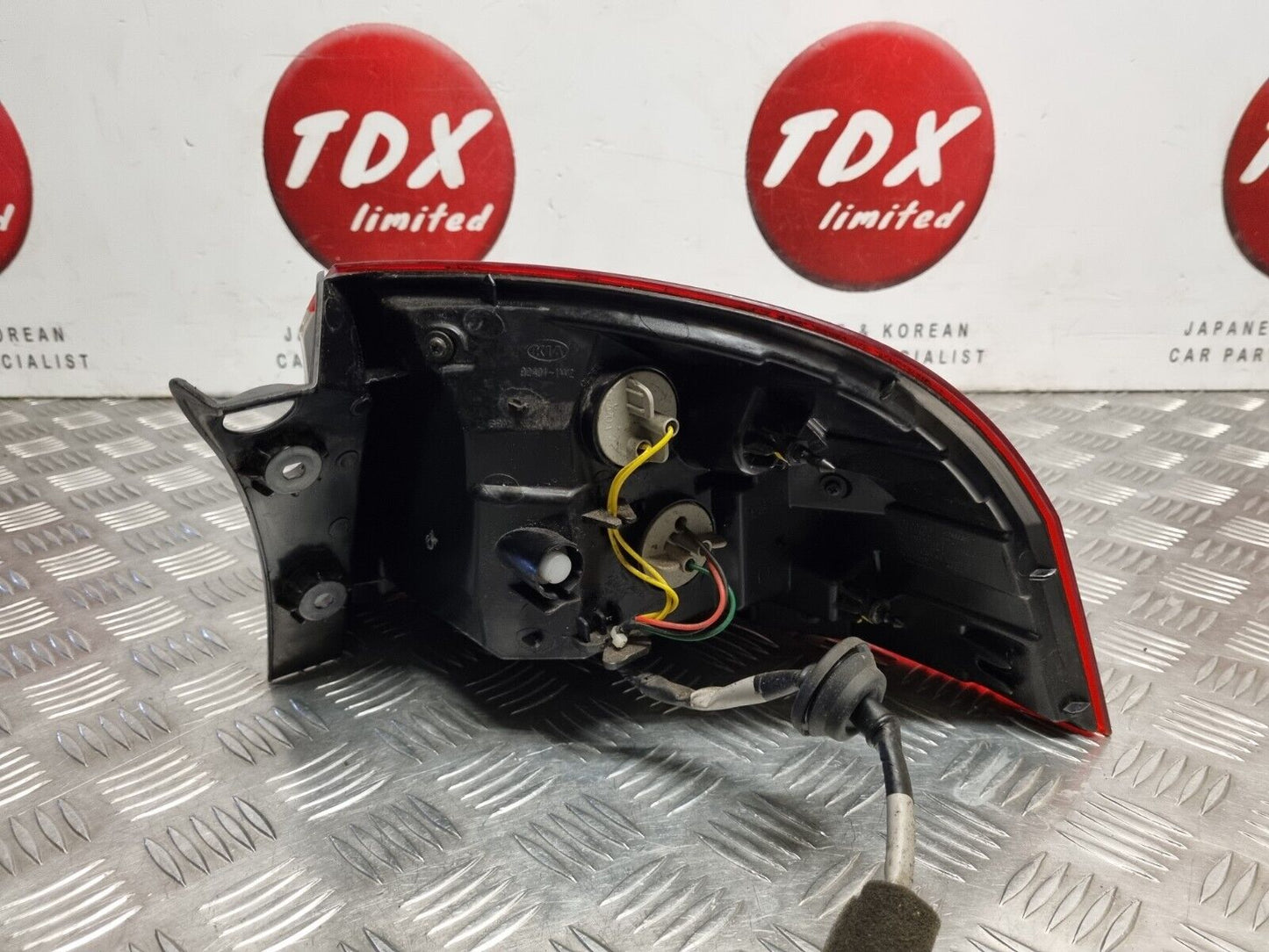KIA RIO UB MK3 2011-2017 GENUINE PASSENGER SIDE REAR BODY BRAKE LIGHT 92401-1W2