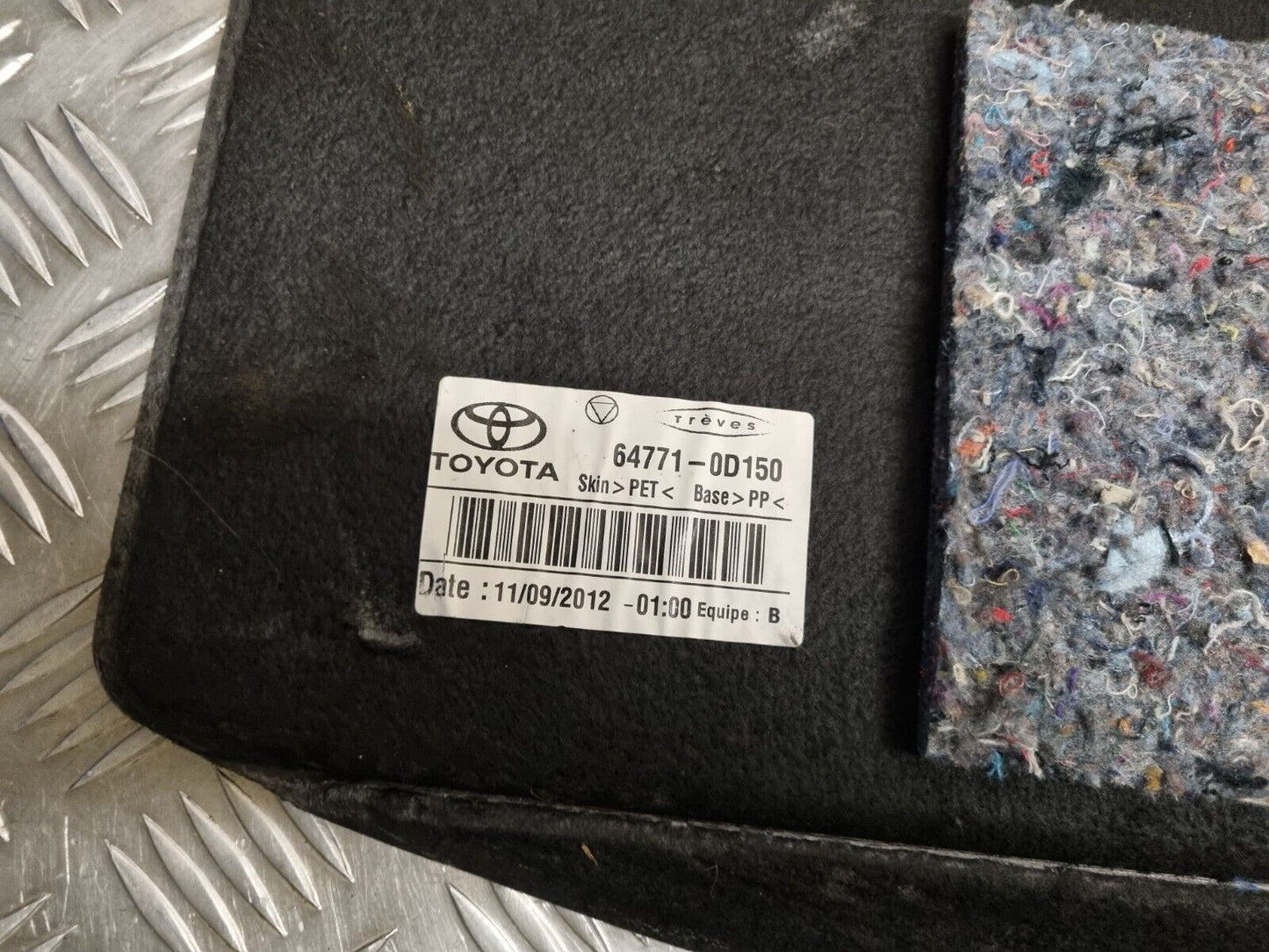 TOYOTA YARIS MK3 2012-2020 GENUINE REAR BOOT FLOOR COVER CARPET MAT 64771-0D150