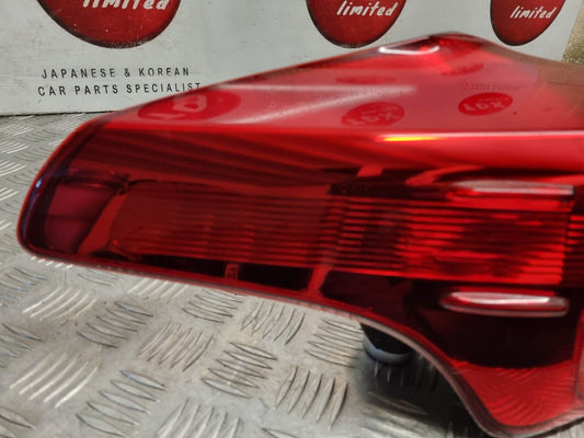 TOYOTA RAV4 (XA40) MK4 2012-2015 GENUINE PASSENGERS SIDE REAR OUTER BRAKE LIGHT