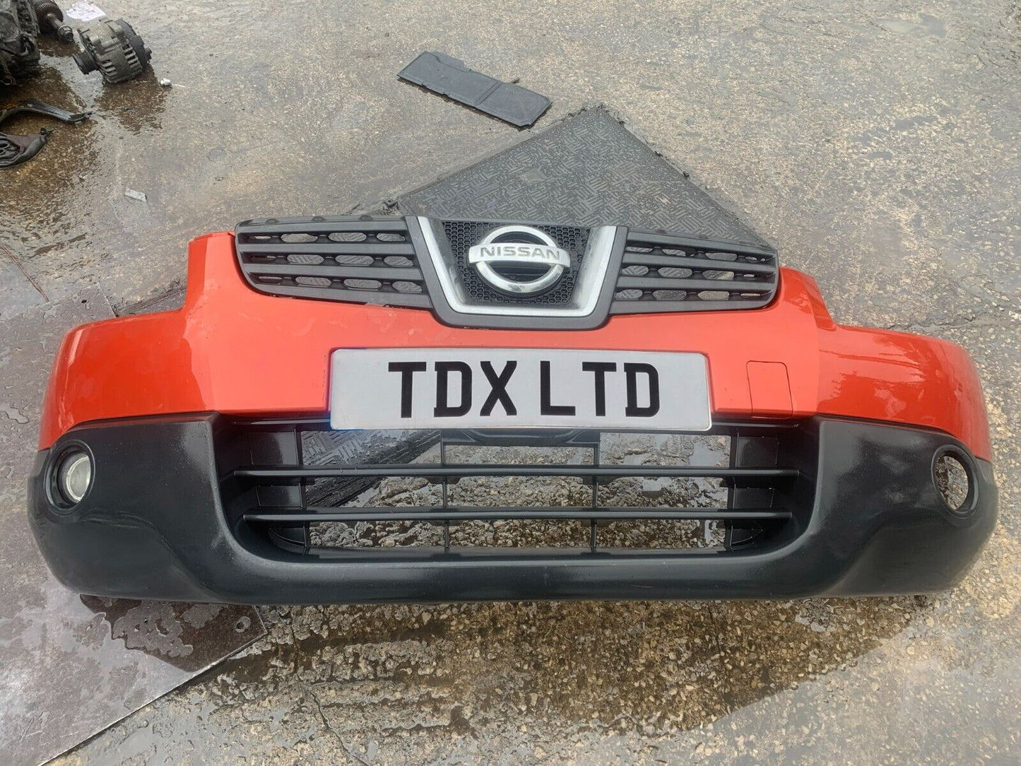 NISSAN QASHQAI J10 2007-2010 PRE-FACELIFT GENUINE FRONT BUMPER ORANGE