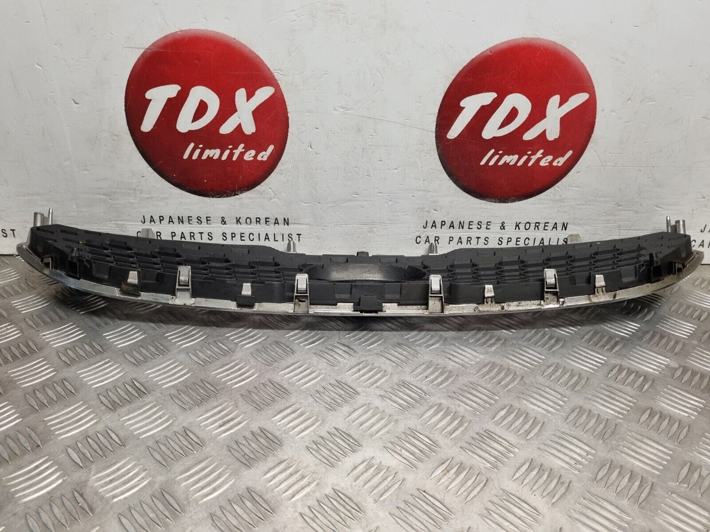 KIA VENGA (YN) 2010-2015 PRE-FACELIFT GENUINE FRONT BUMPER GRILLE 86351-1P010