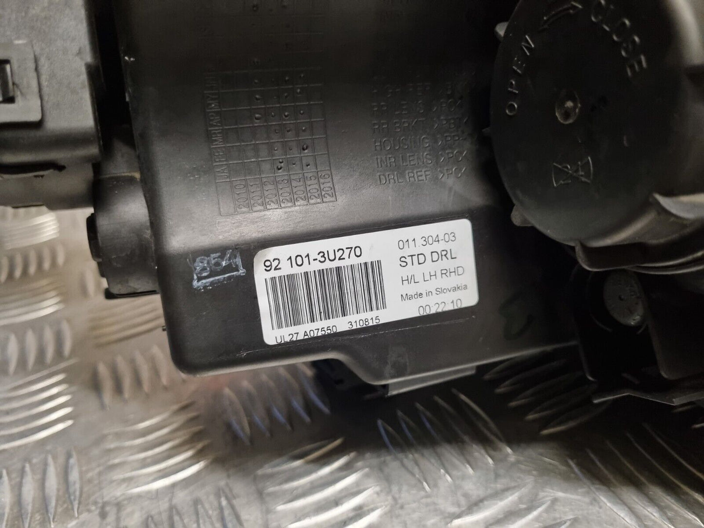 KIA SPORTAGE MK3 2010-2015 PASSENGERS SIDE DRL LED HALOGEN HEADLIGHT 92101-3U270