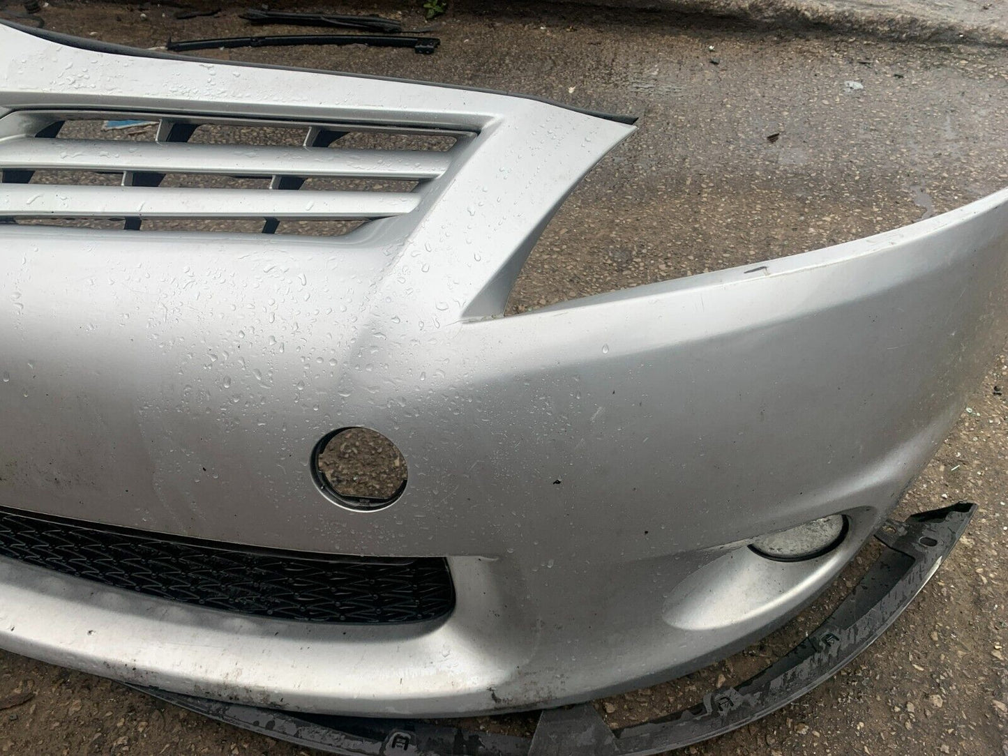 TOYOTA AURIS MK1 2010-2012 NON-HYBRID FACELIFT GENUINE FRONT BUMPER SILVER