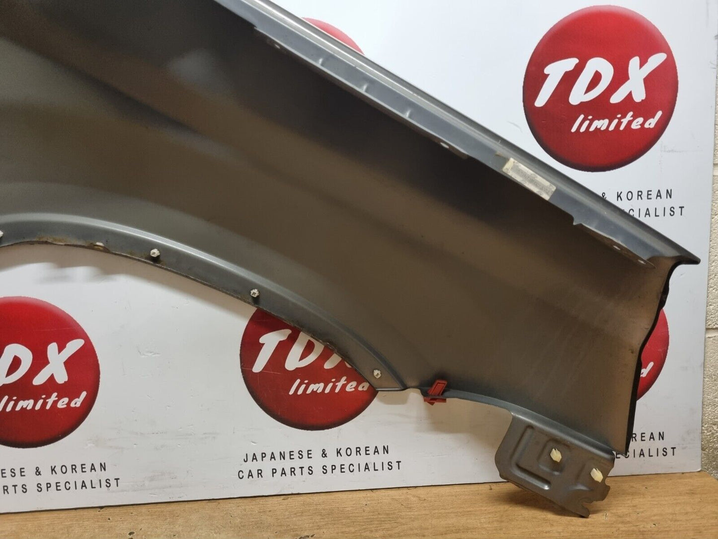 NISSAN X-TRAIL T31 2007-2013 MK2 NSF GENUINE PASSENGERS SIDE FRONT WING SILVER