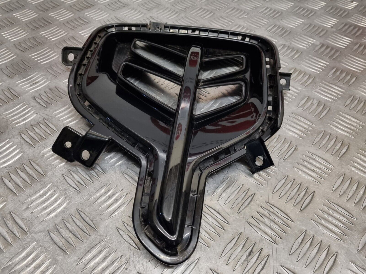 KIA NIRO (DE) 2020-2022 GENUINE DRIVERS SIDE FRONT LED DRL + SURROUND COVER