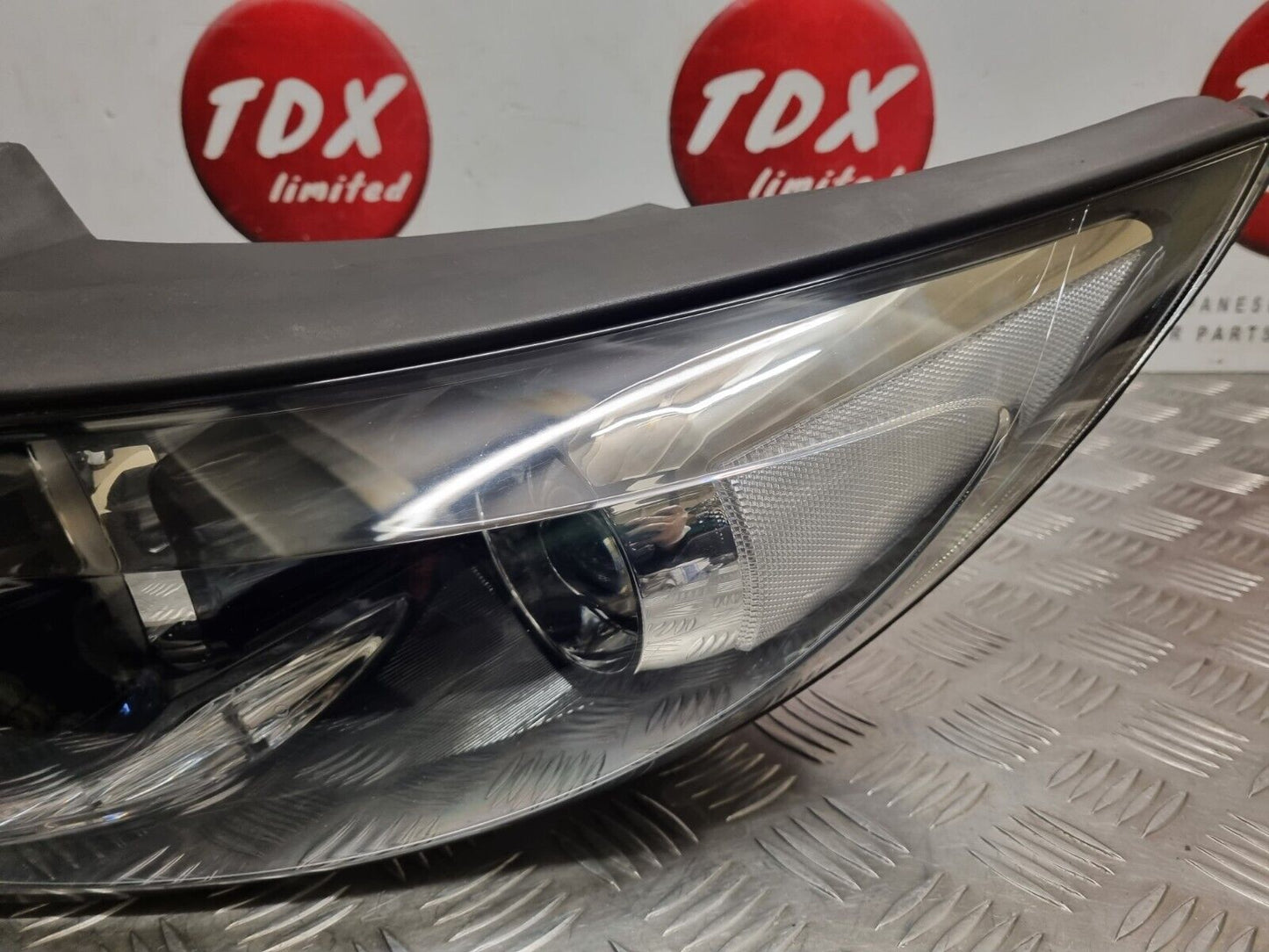 KIA SPORTAGE MK3 2010-2015 PASSENGERS SIDE DRL LED HALOGEN HEADLIGHT 92101-3U270