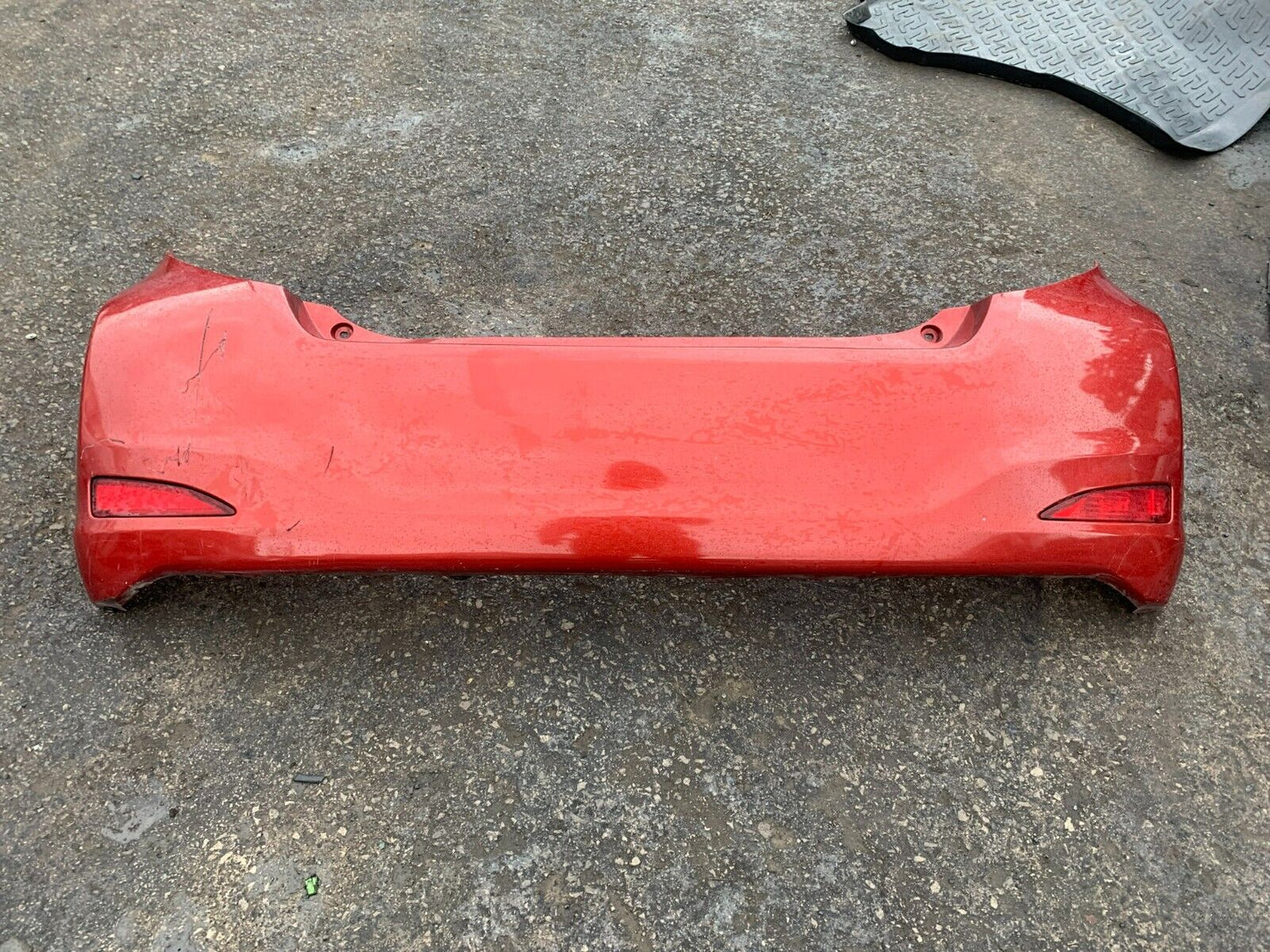 TOYOTA YARIS 2012-2015 PRE-FACELIFT GENUINE REAR BUMPER IN RED