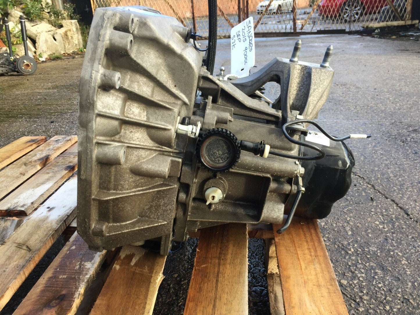 Dacia Sandero 898cc 0.9 Petrol 5 Speed Manual Gearbox 2013 2014 2015 2016