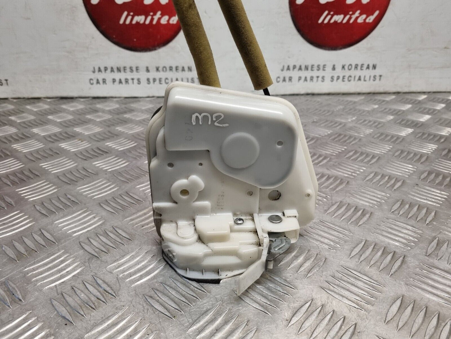 MAZDA 2 (DE) MK2 2007-2015 GENUINE DRIVERS SIDE REAR DOOR LOCK MECHANISM