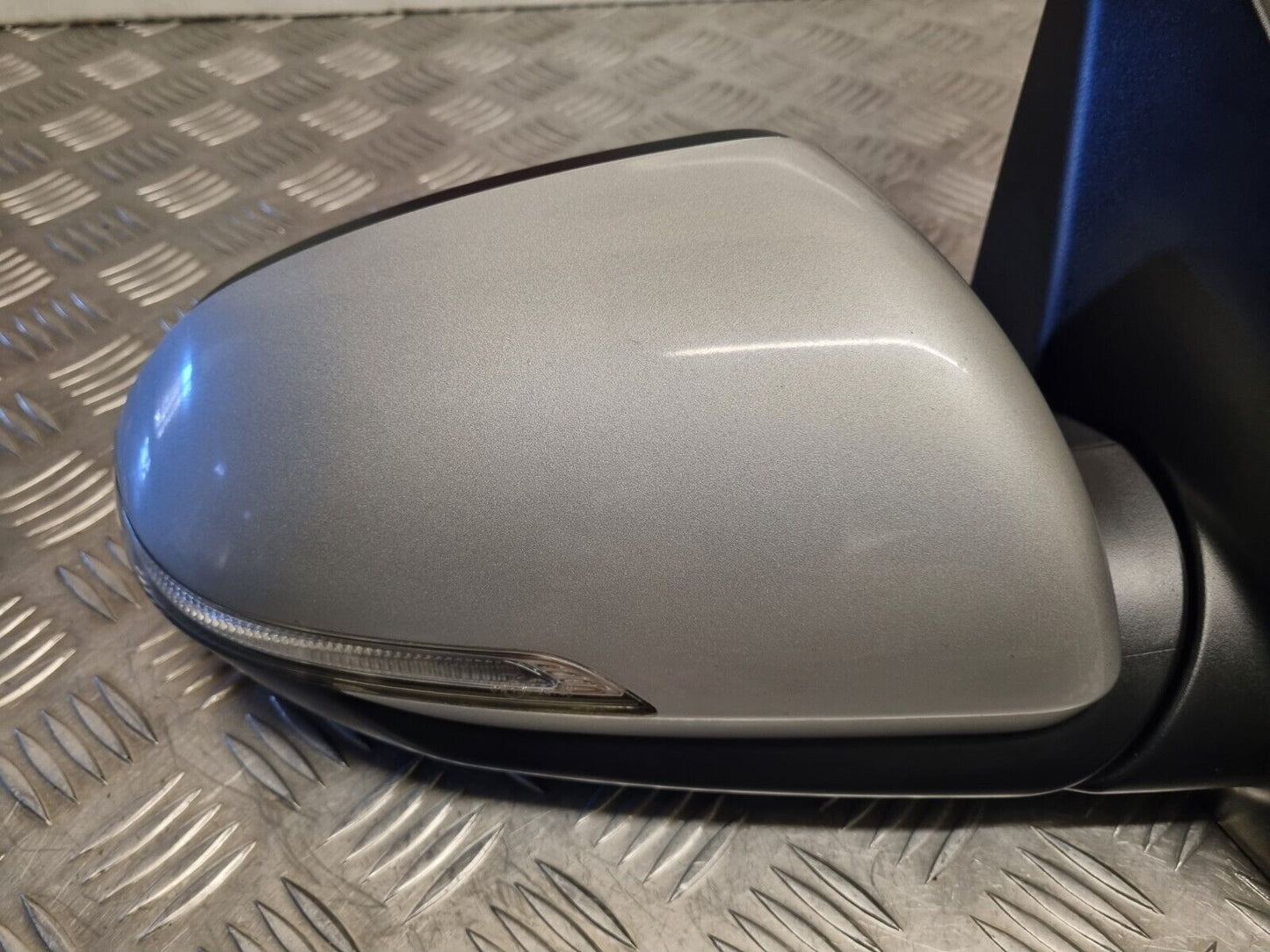 KIA RIO YB MK4 2017-2023 GENUINE DRIVERS SIDE POWER FOLD WING MIRROR 4SS SILVER