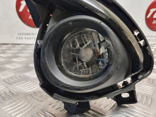 MAZDA 2 (DJ) MK3 2015-2019 GENUINE PASSENGERS SIDE FRONT FOG LIGHT + TRIM COVER