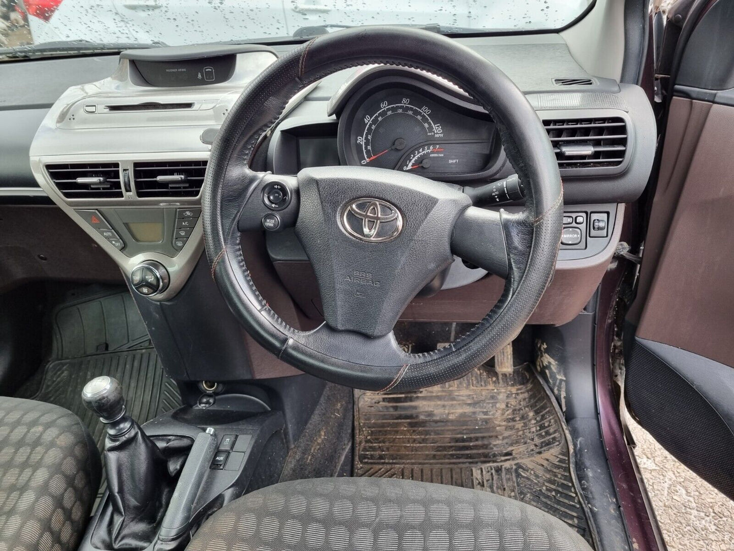 2011 TOYOTA IQ MK1 3DR HATCH 1.0 PETROL 5 SPEED MANUAL VEHICLE FOR BREAKING